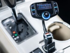 FM predajnici za auto