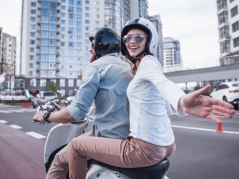 Jet kacige za udobnu i sigurnu vožnju motocikla