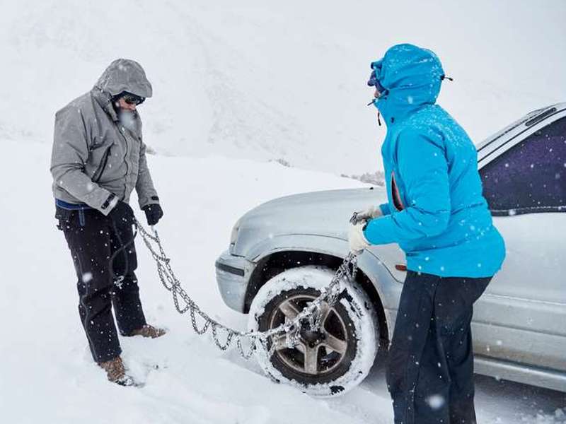 lanci za snijeg za auto lako se postavljaju