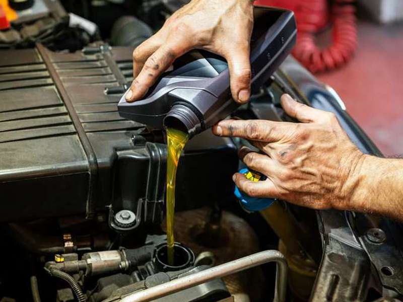 Maziva za auto smanjuju trenje i štite motor