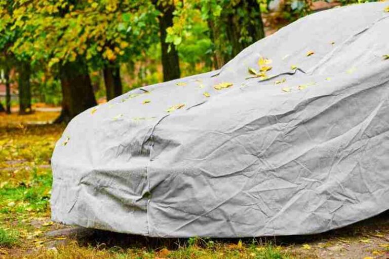 Cerada za auto za zaštitu tijekom cijele godine